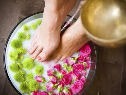 Salt foot bath benefits Gentle on your skin, harsh on bacteria and infection