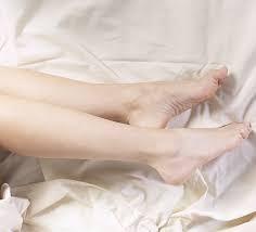 Salt foot bath benefits helps get rid of irritation of the skin caused by skin conditions like psoriasis